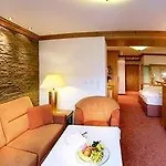Hotel In Tirol 4*