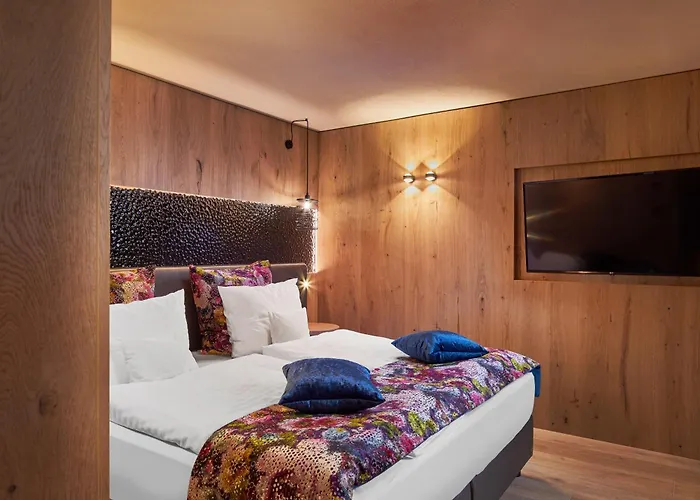 In Tirol מלון אלמאו