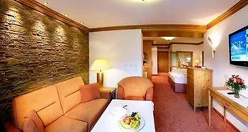 מלון In Tirol 4*