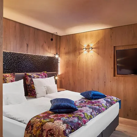 スポートホテル チロル ホテル エルマウ