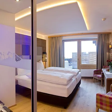 スポートホテル チロル ホテル